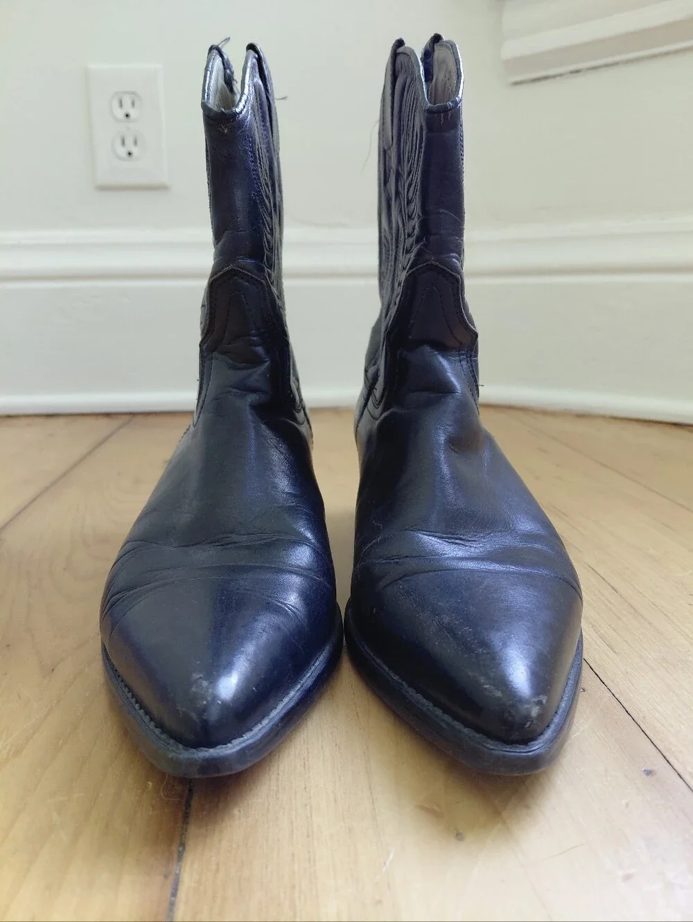Vintage Guess By Georges Marciano black leather cowboy boots size 8.5